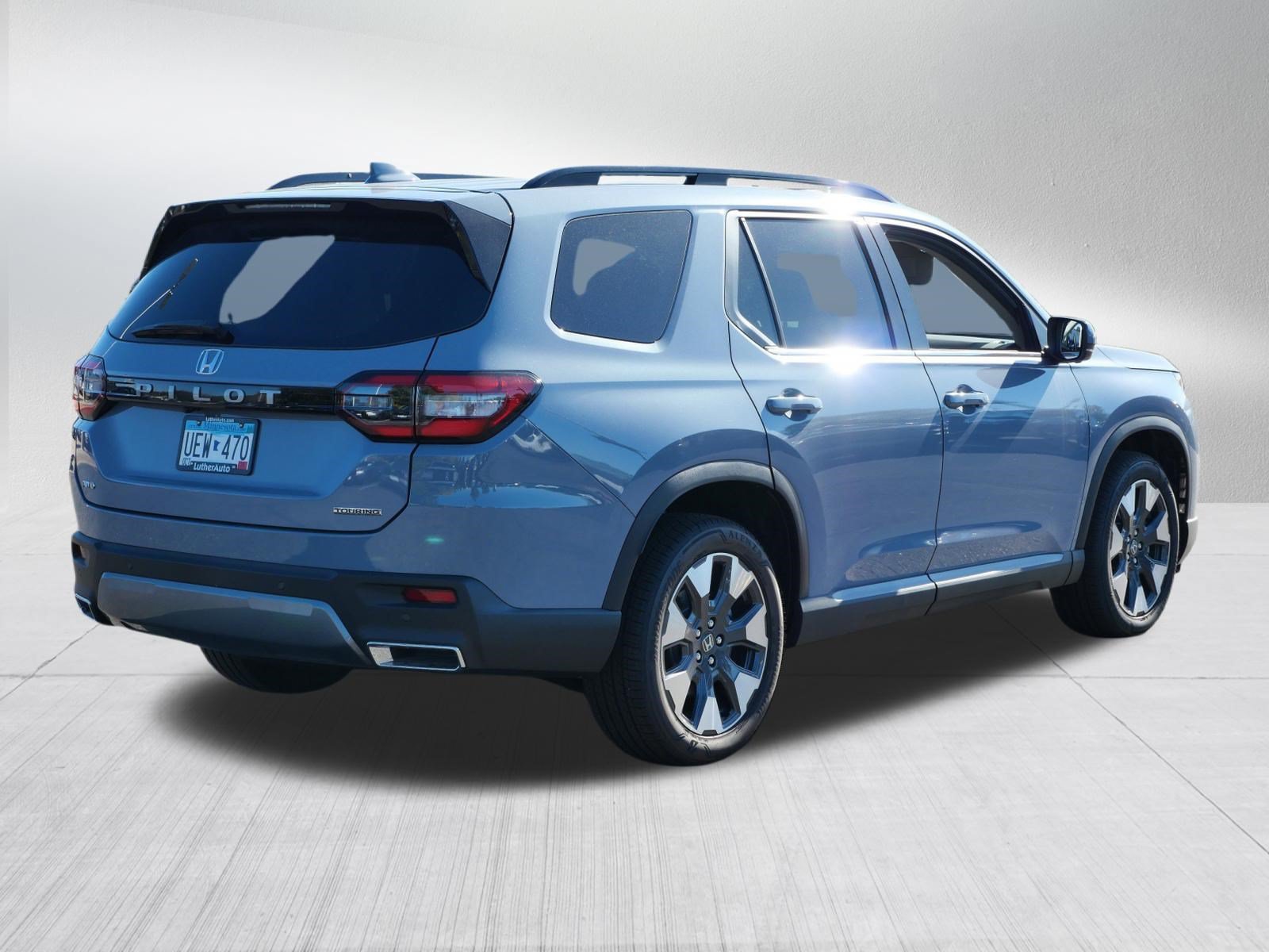 Certified 2026 Honda Pilot Touring image 7