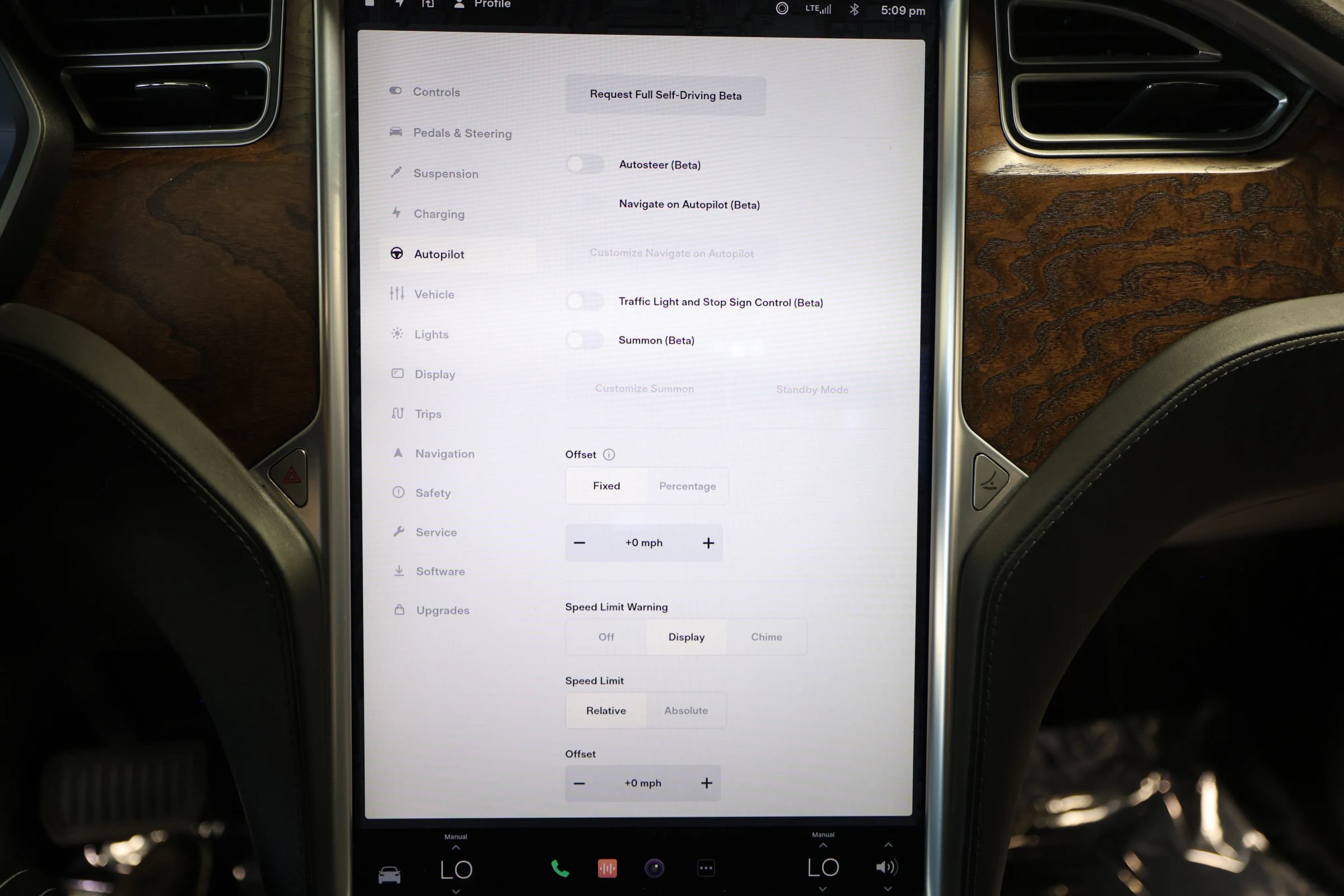 Used 2017 Tesla Model X 90D AWD/4WD image 61