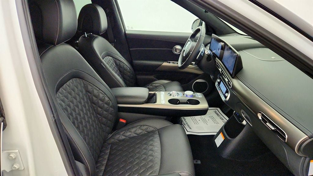 Used 2023 Genesis GV60 Performance AWD/4WD image 25