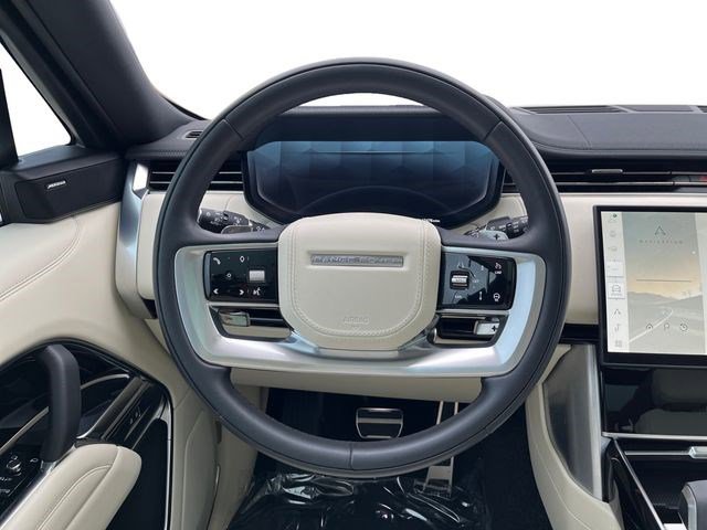 Used 2025 Land Rover Range Rover SE AWD/4WD image 15