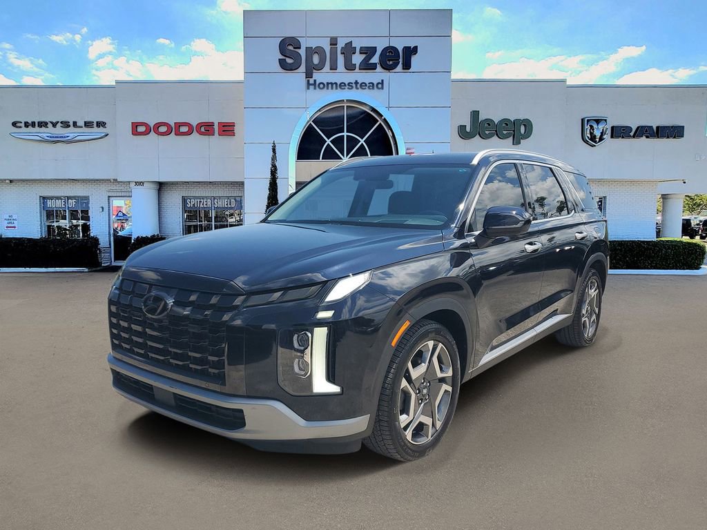 Used 2023 Hyundai Palisade Limited w/ Cargo Package AWD/4WD image 4