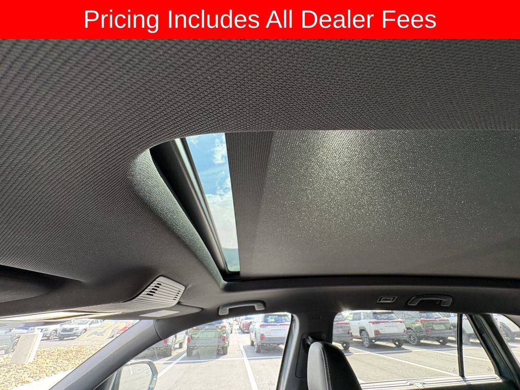 Used 2025 Volkswagen Atlas Cross Sport SEL R-Line AWD/4WD image 26