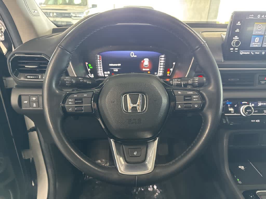 Used 2025 Honda Pilot Elite image 14