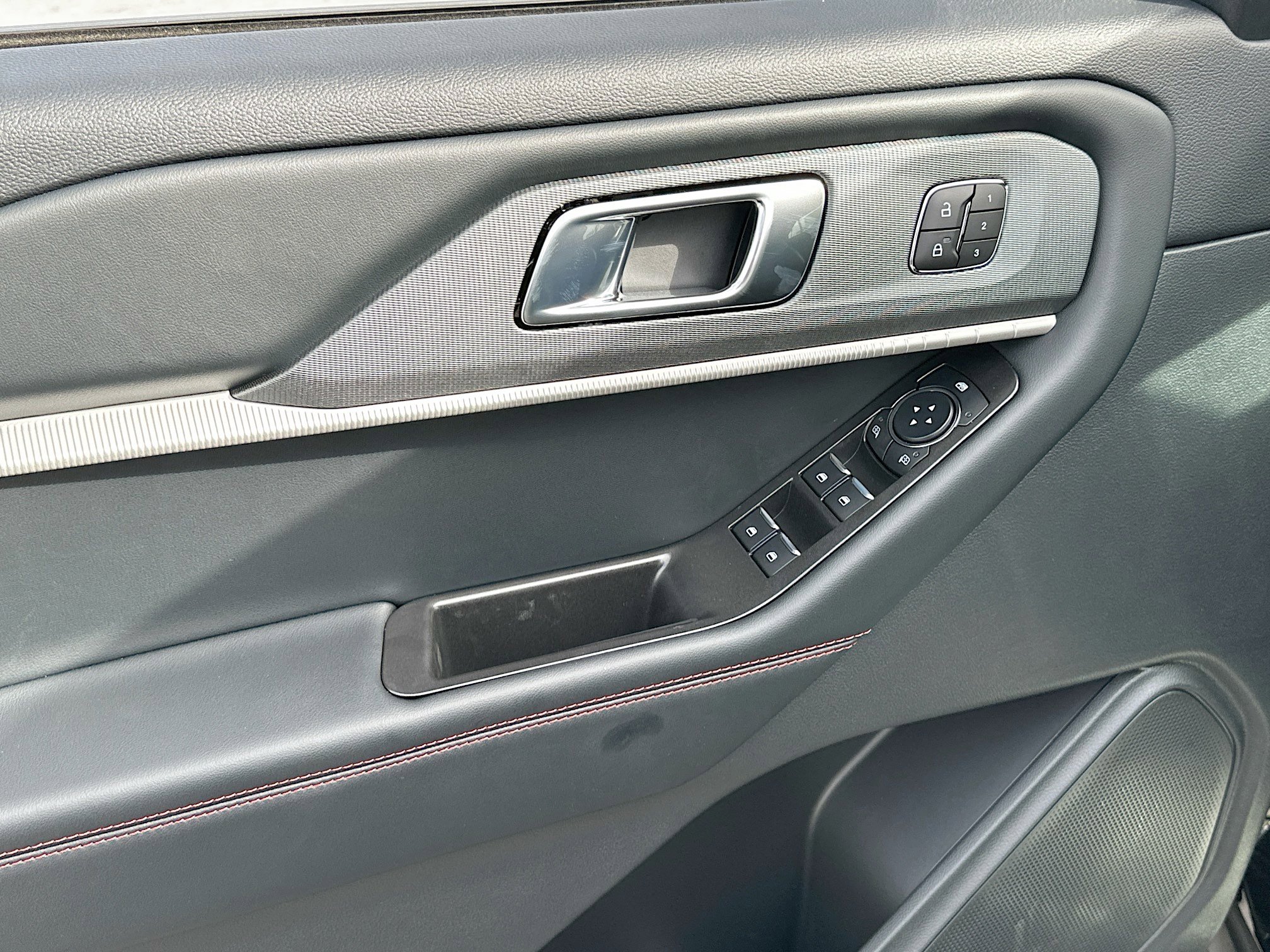 New 2026 Ford Explorer ST-Line image 13