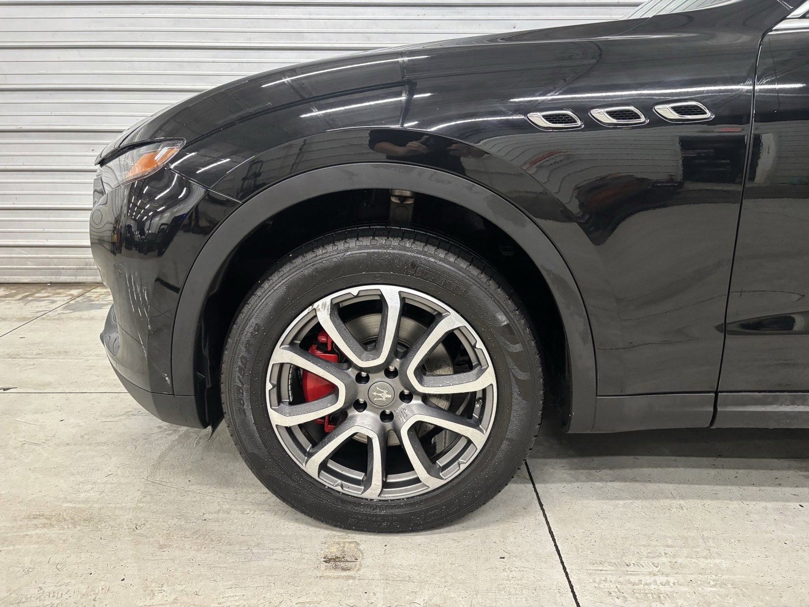 Used 2018 Maserati Levante image 4