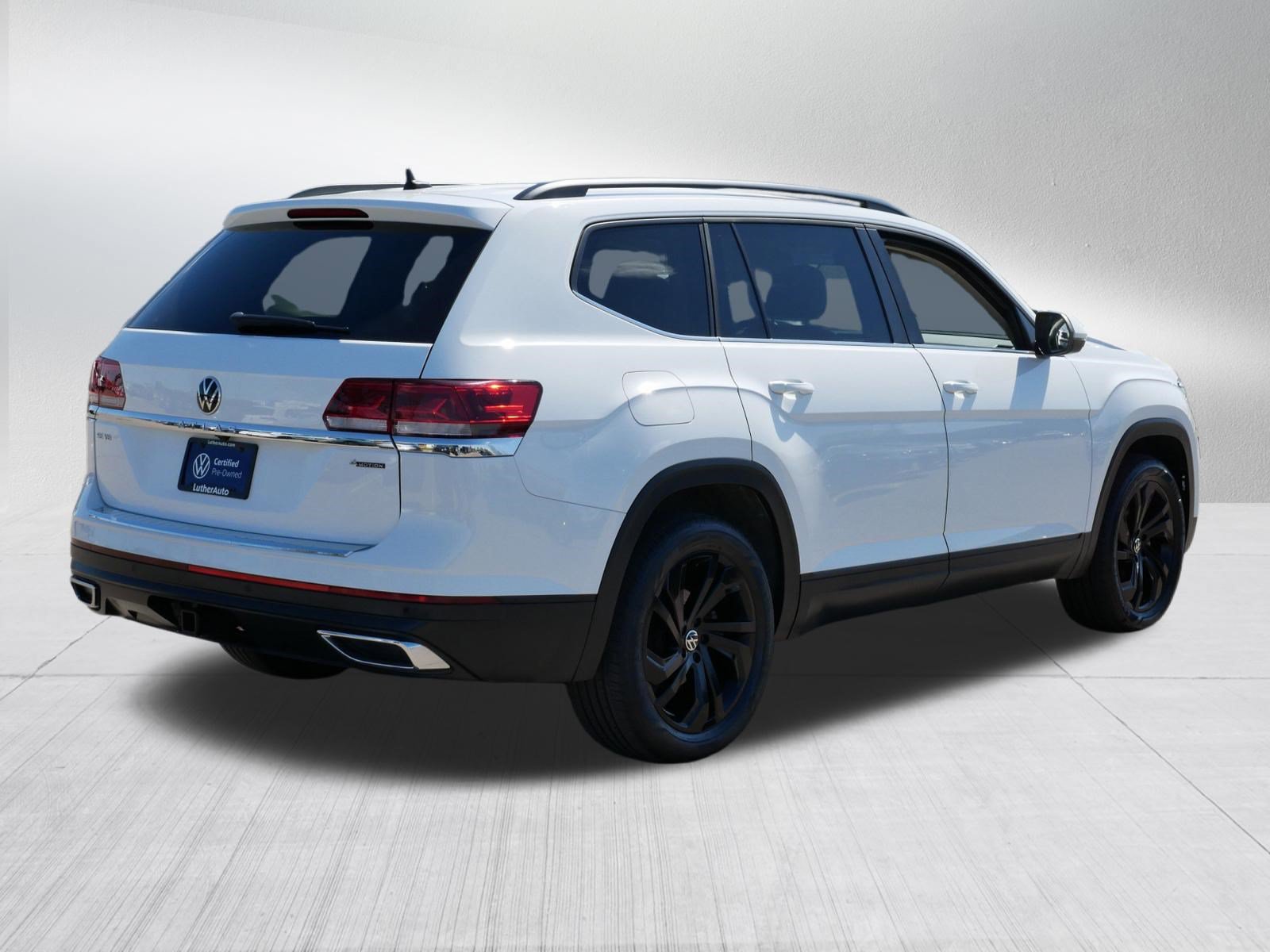 Certified 2023 Volkswagen Atlas SE w/ Black Wheel Package AWD/4WD image 7