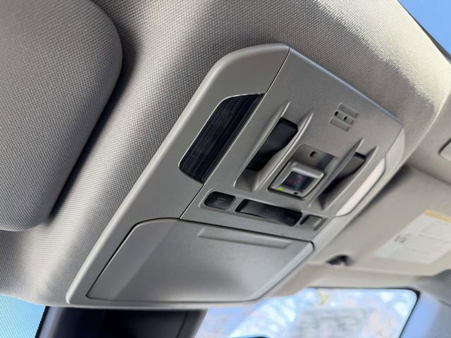 Used 2023 Toyota Highlander XLE image 34