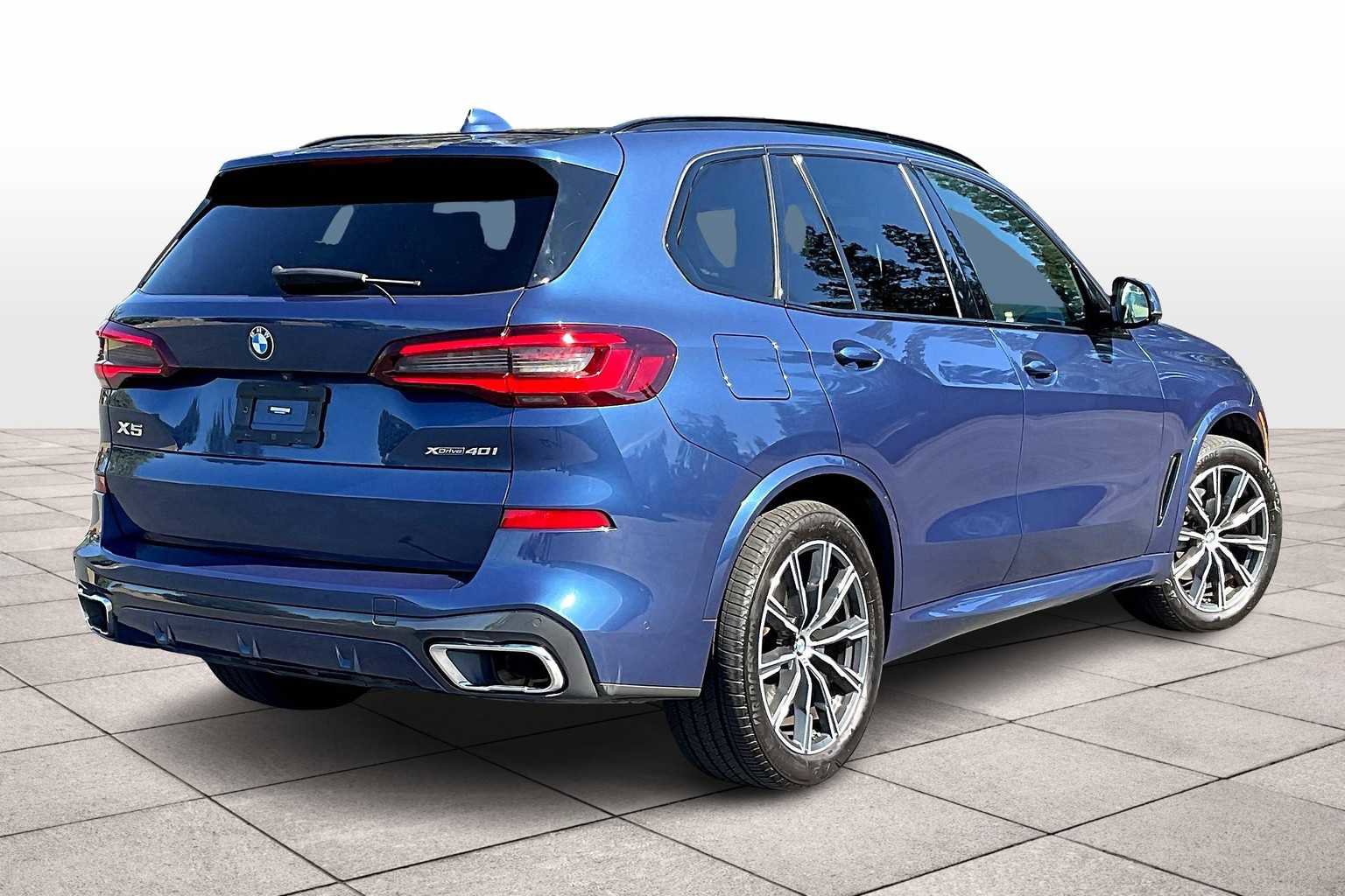 Used 2022 BMW X5 xDrive40i w/ M Sport Package image 16