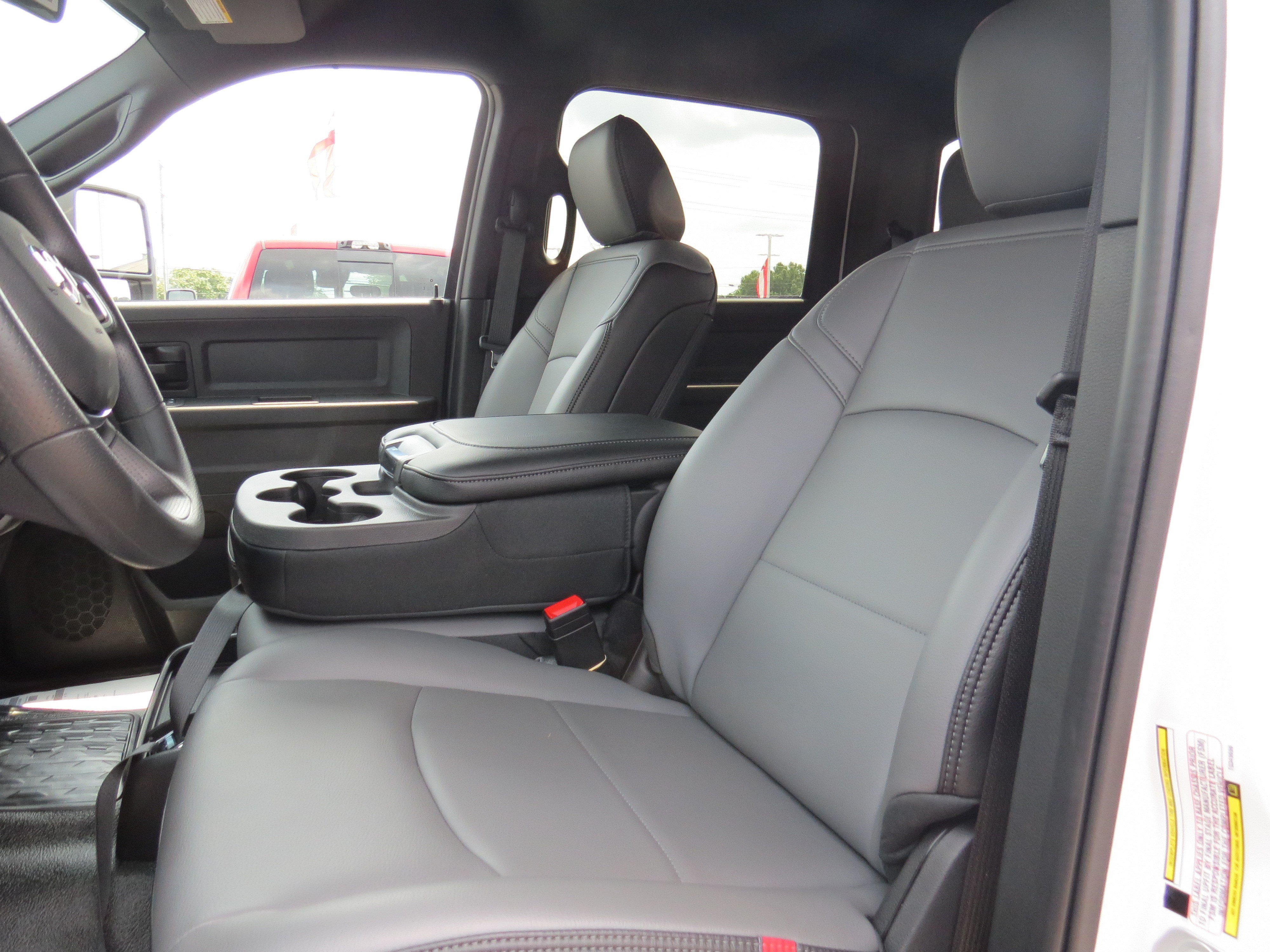 New 2026 RAM 4500 Tradesman w/ Chrome Appearance Group AWD/4WD image 15