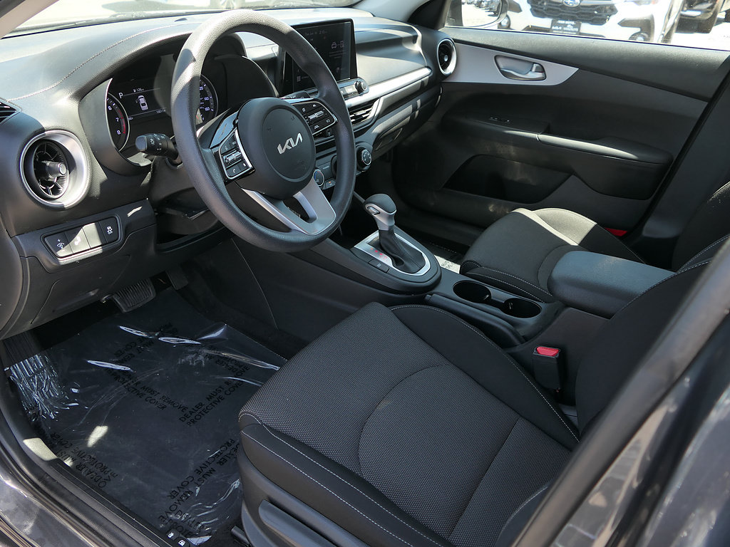 Used 2024 Kia Forte LXS w/ LXS Technology Package FWD image 11