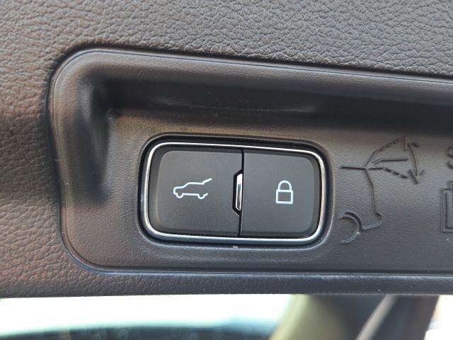 Used 2025 Ford Explorer ST image 12