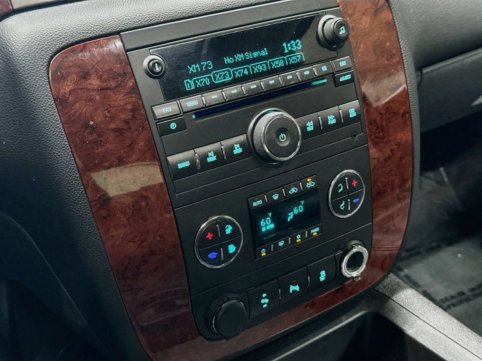 Used 2013 Chevrolet Avalanche LT w/ All-Star Edition AWD/4WD image 16