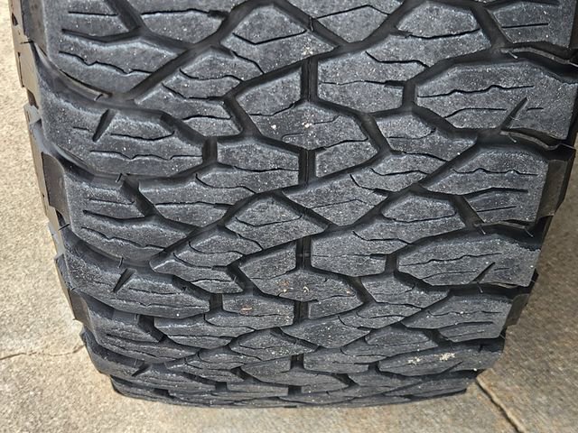 Used 2024 GMC Sierra 2500 AT4 w/ AT4 Premium Plus Package image 11