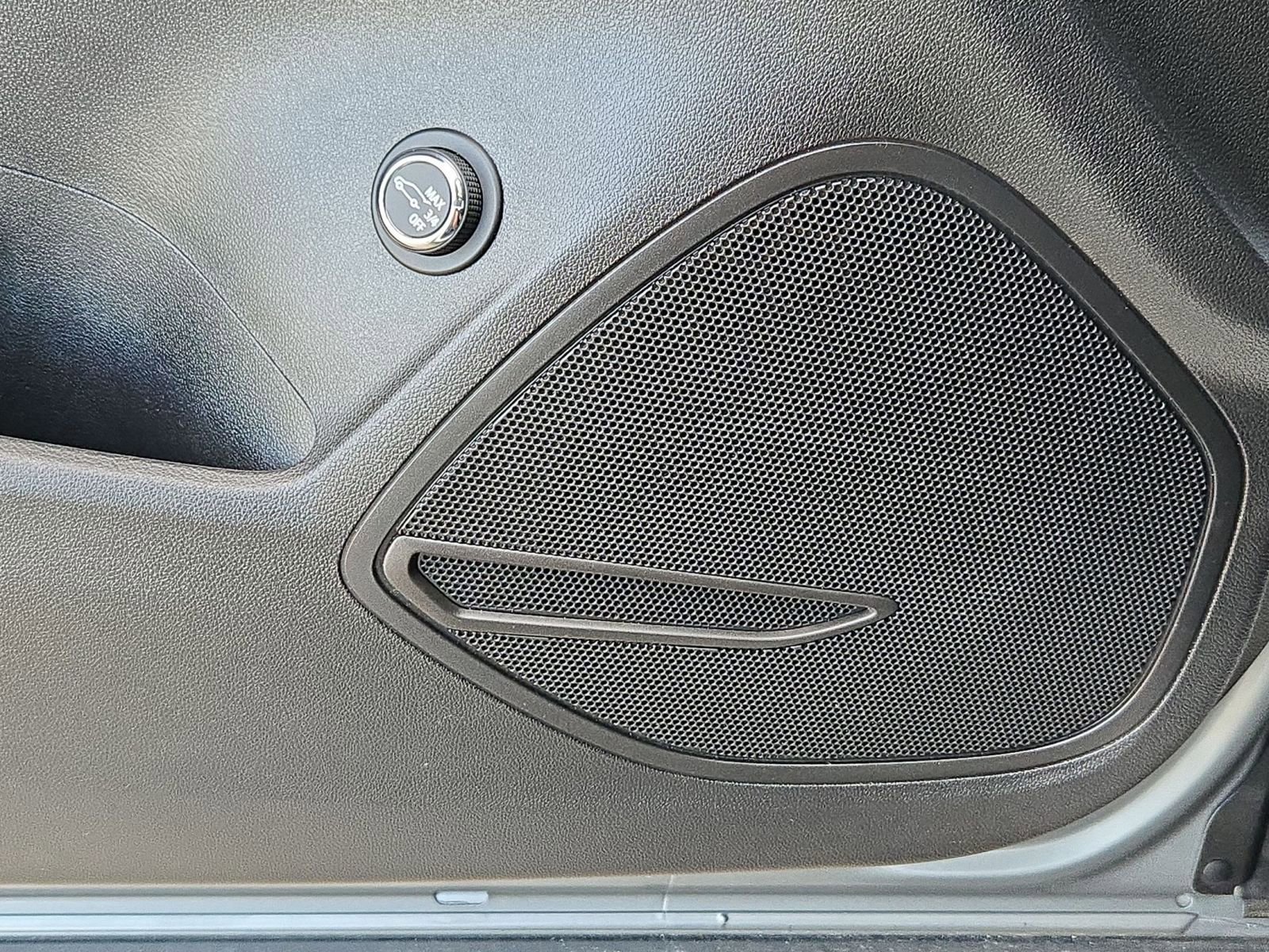 Used 2023 Buick Envision Essence w/ Sport Touring Package image 21