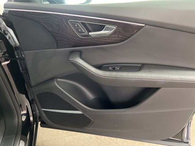 Used 2023 Audi Q8 Premium Plus image 11