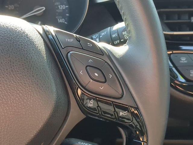 Used 2021 Toyota C-HR XLE image 27