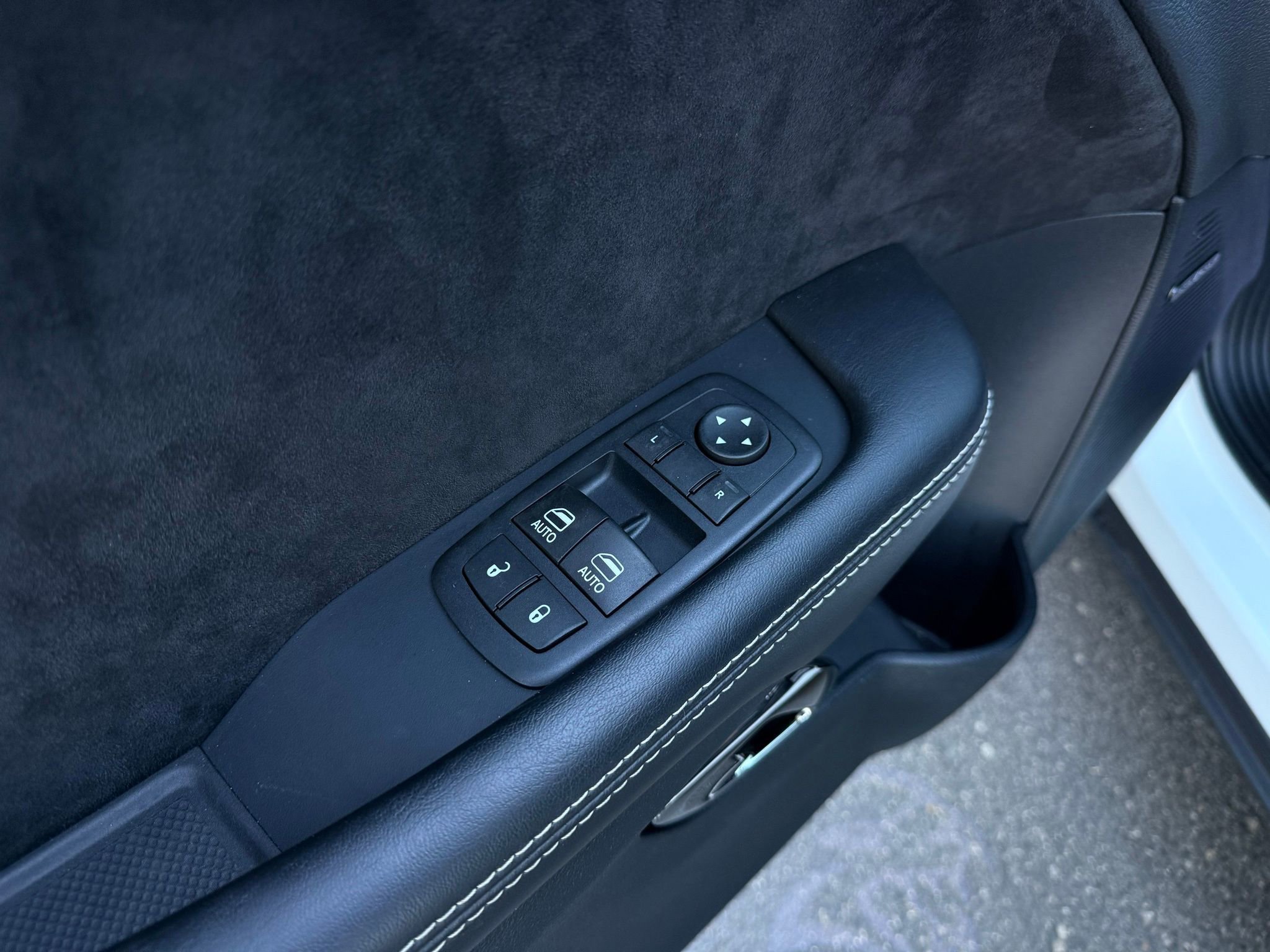 Used 2016 Dodge Challenger SRT Hellcat image 32