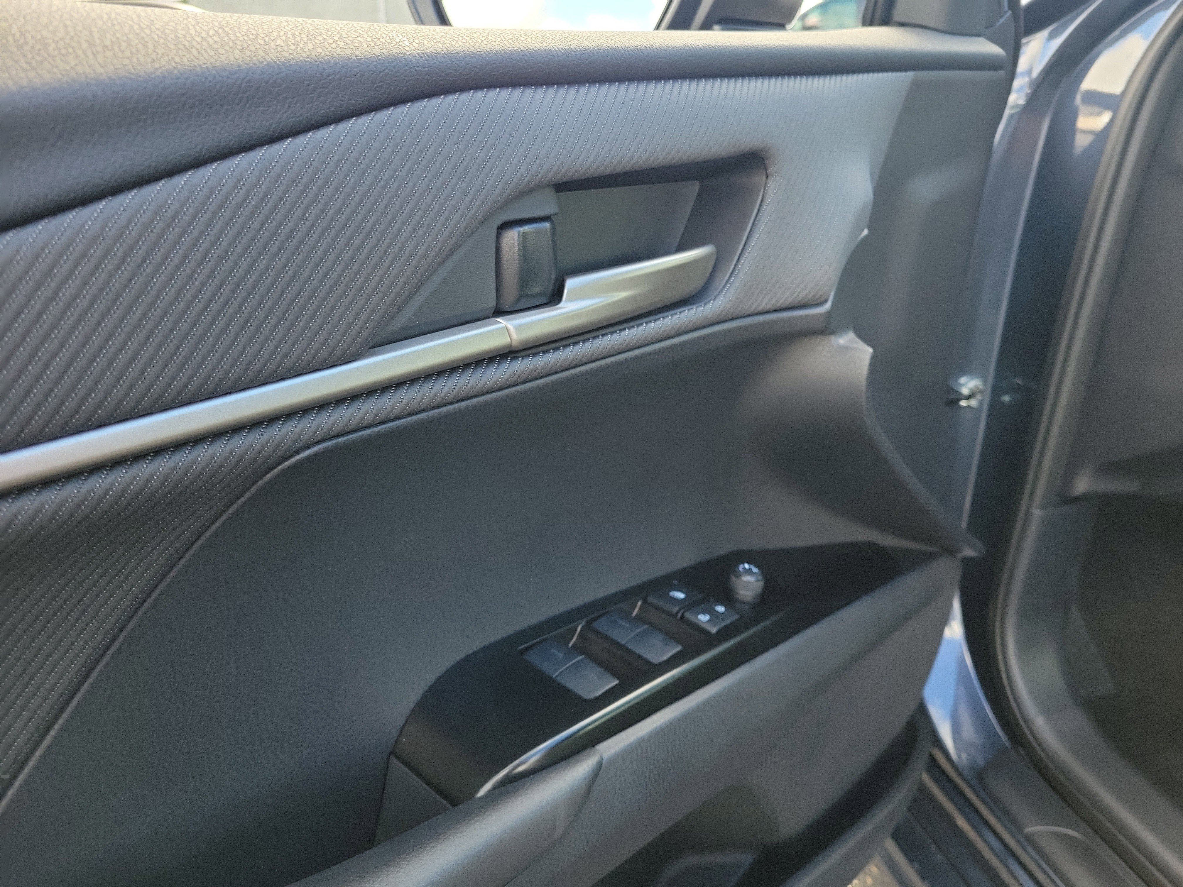 New 2026 Toyota Camry SE FWD image 18