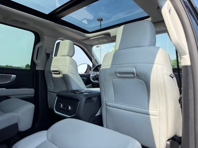 Certified 2025 Ford Expedition Platinum AWD/4WD image 21