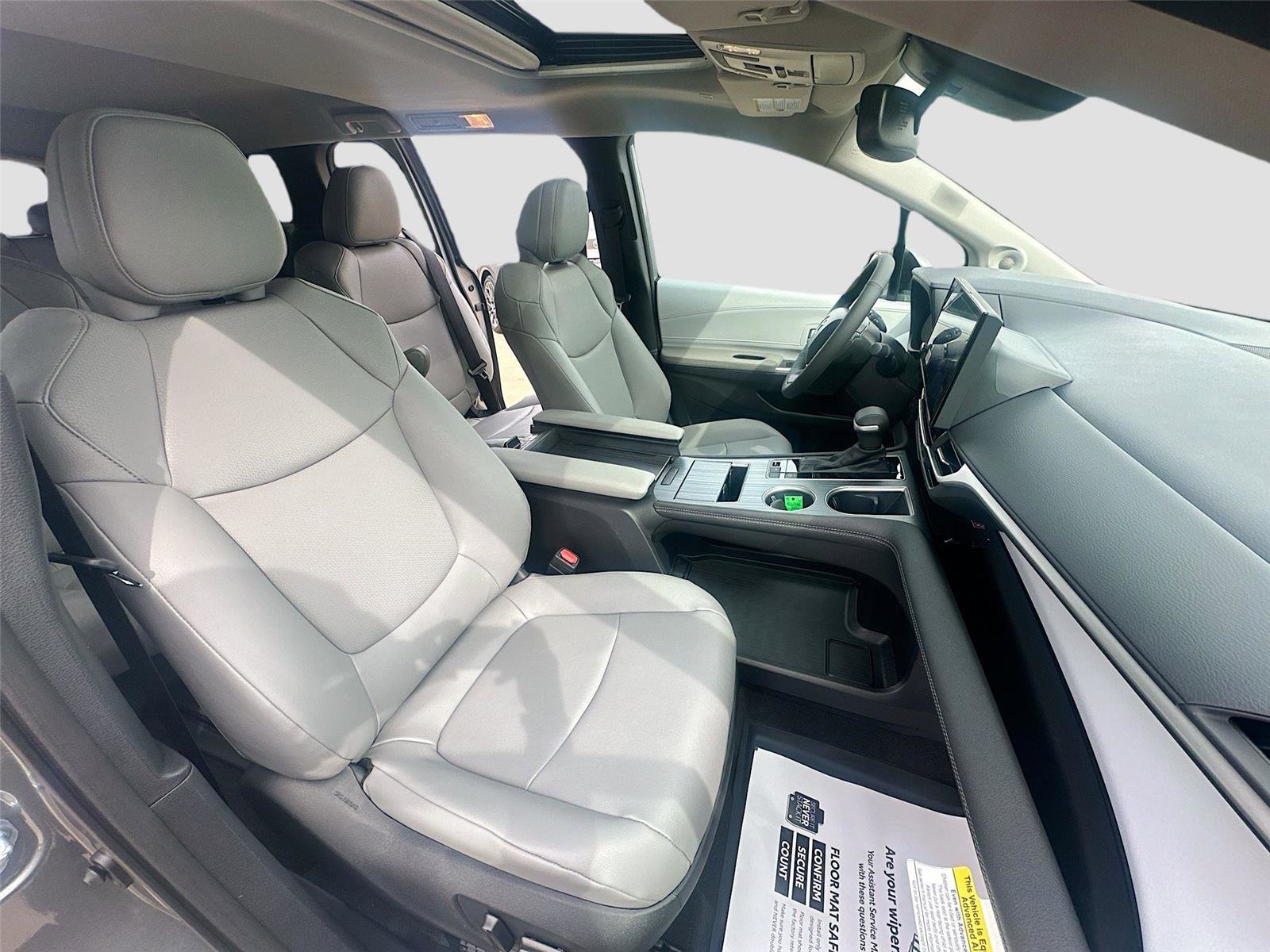 New 2026 Toyota Sienna XLE image 29