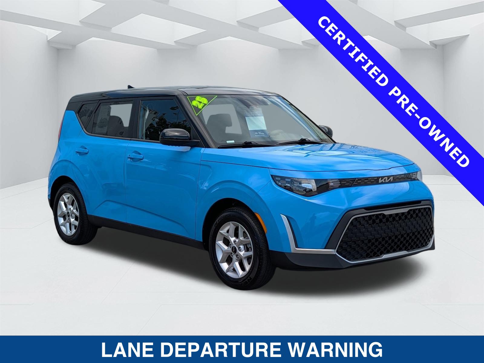 Used 2025 Kia Soul S FWD image 3
