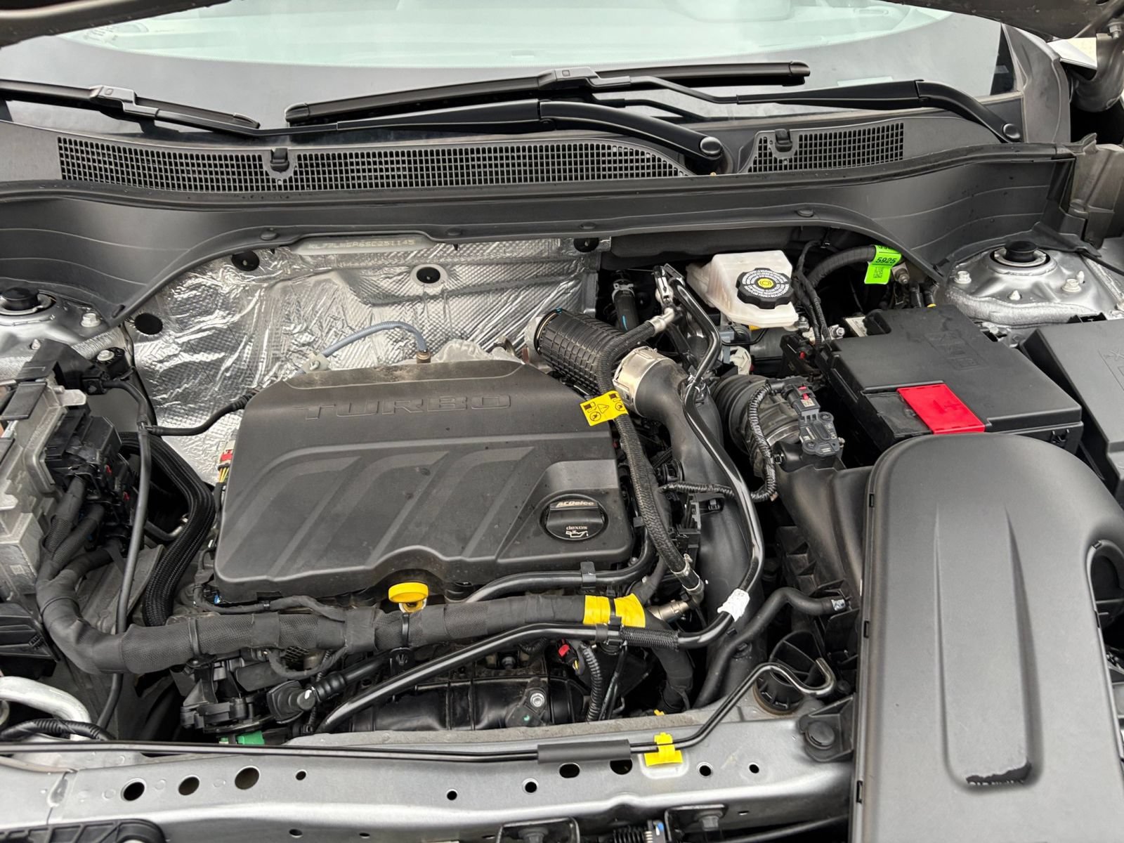 Used 2025 Chevrolet Trax LT FWD image 31
