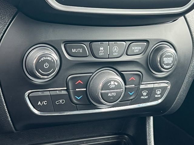 Used 2022 Jeep Cherokee Latitude Lux AWD/4WD image 27