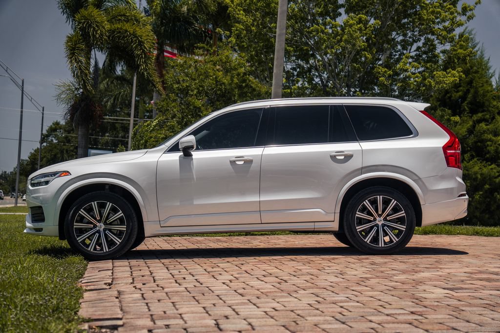 Used 2023 Volvo XC90 B5 Core w/ Protection Package Premier AWD/4WD image 2