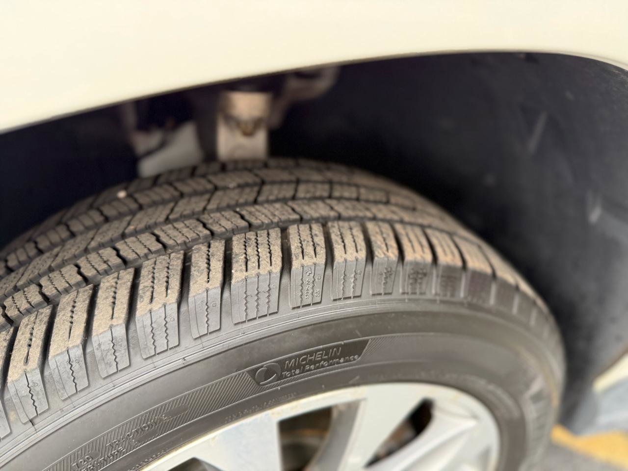 Used 2014 Mercedes-Benz GL 350 BlueTEC 4MATIC image 11