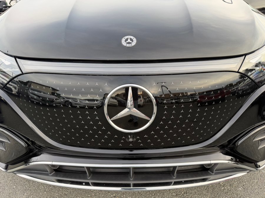 Used 2023 Mercedes-Benz EQE 350+ SUV image 4