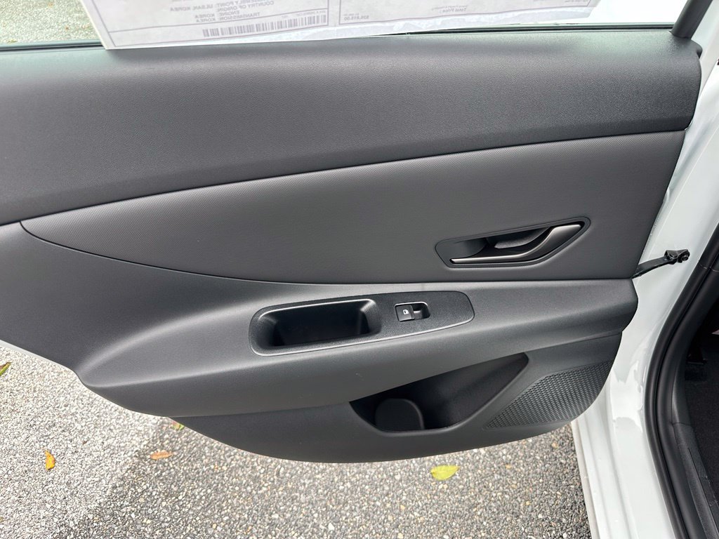 New 2026 Hyundai Elantra SEL Sport FWD image 10