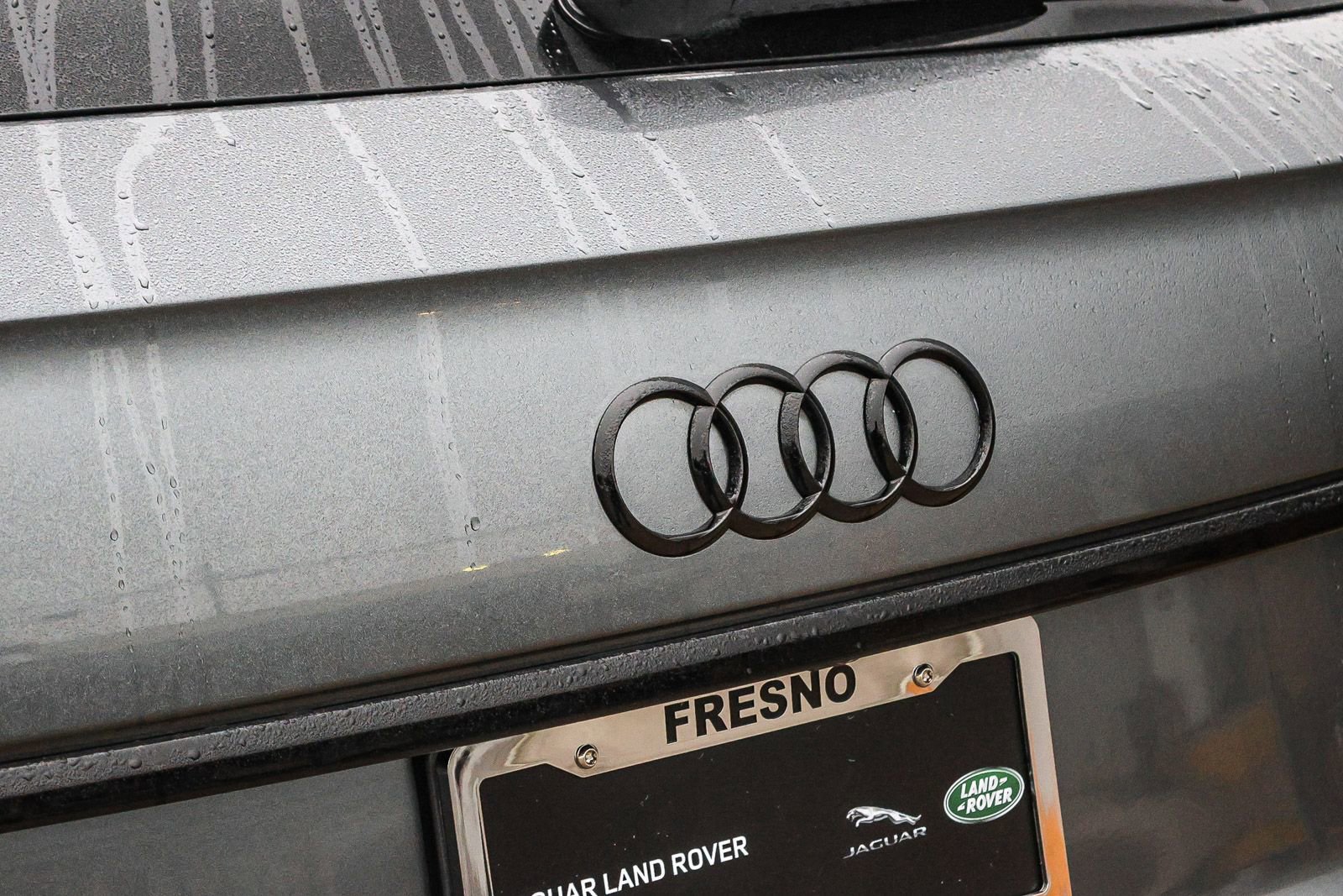 Used 2022 Audi Q5 e Prestige w/ Prestige Package image 12