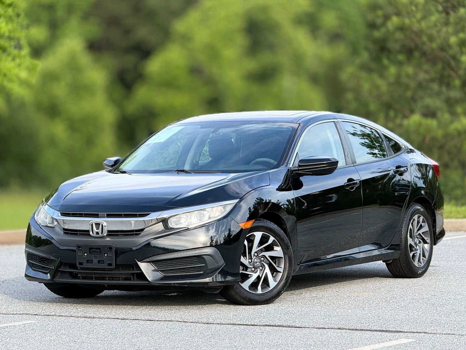 Used 2018 Honda Civic EX image 8
