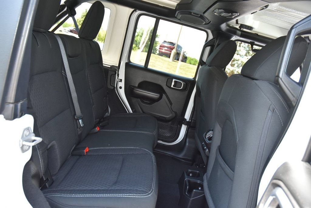 Used 2021 Jeep Wrangler Unlimited Sport AWD/4WD image 28