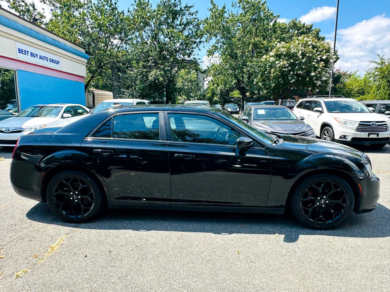 Used 2019 Chrysler 300 S image 10