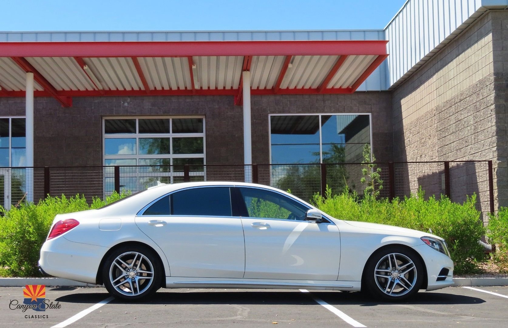 Used 2014 Mercedes-Benz S 550 Sedan w/ Sport Package w/ Sport Package image 6
