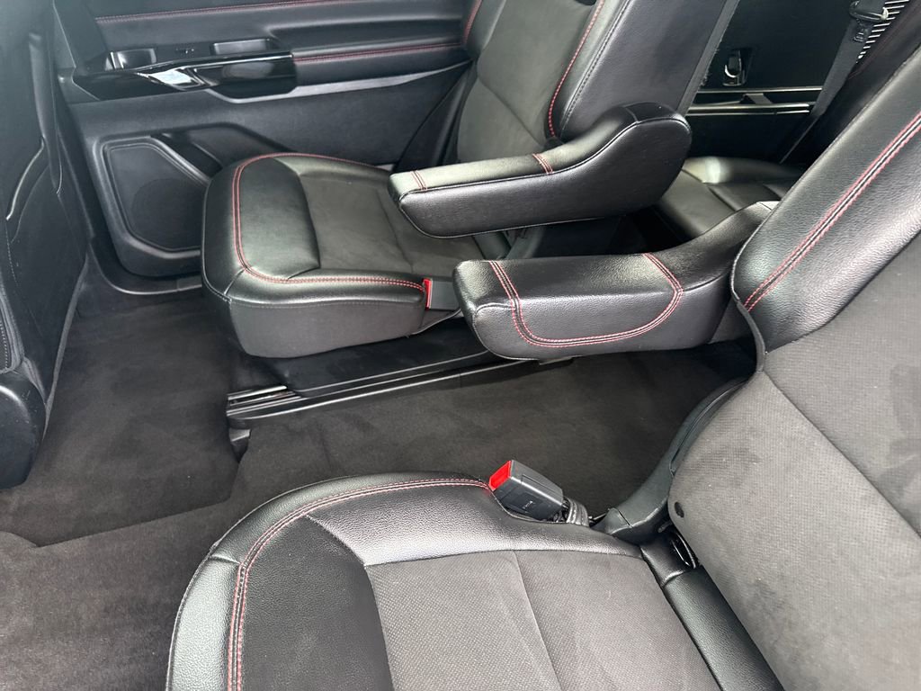 Used 2022 Ford Explorer ST-Line w/ Class IV Trailer Tow Package image 19