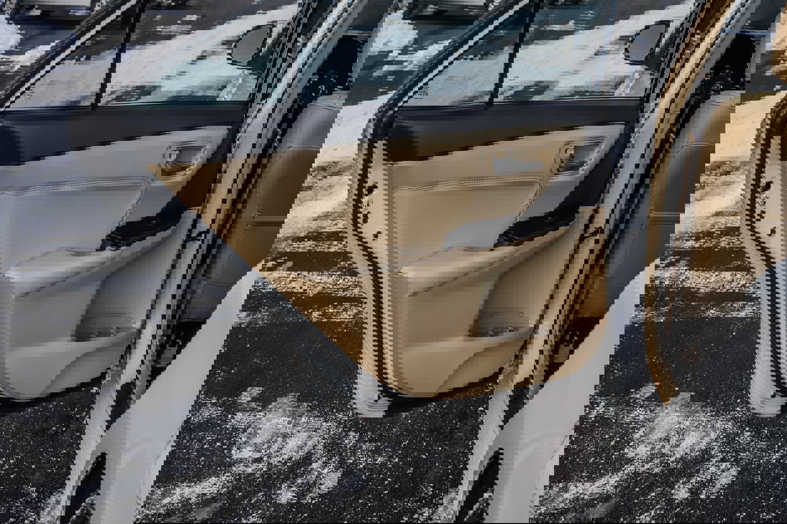 Used 2016 Toyota Camry XLE image 19