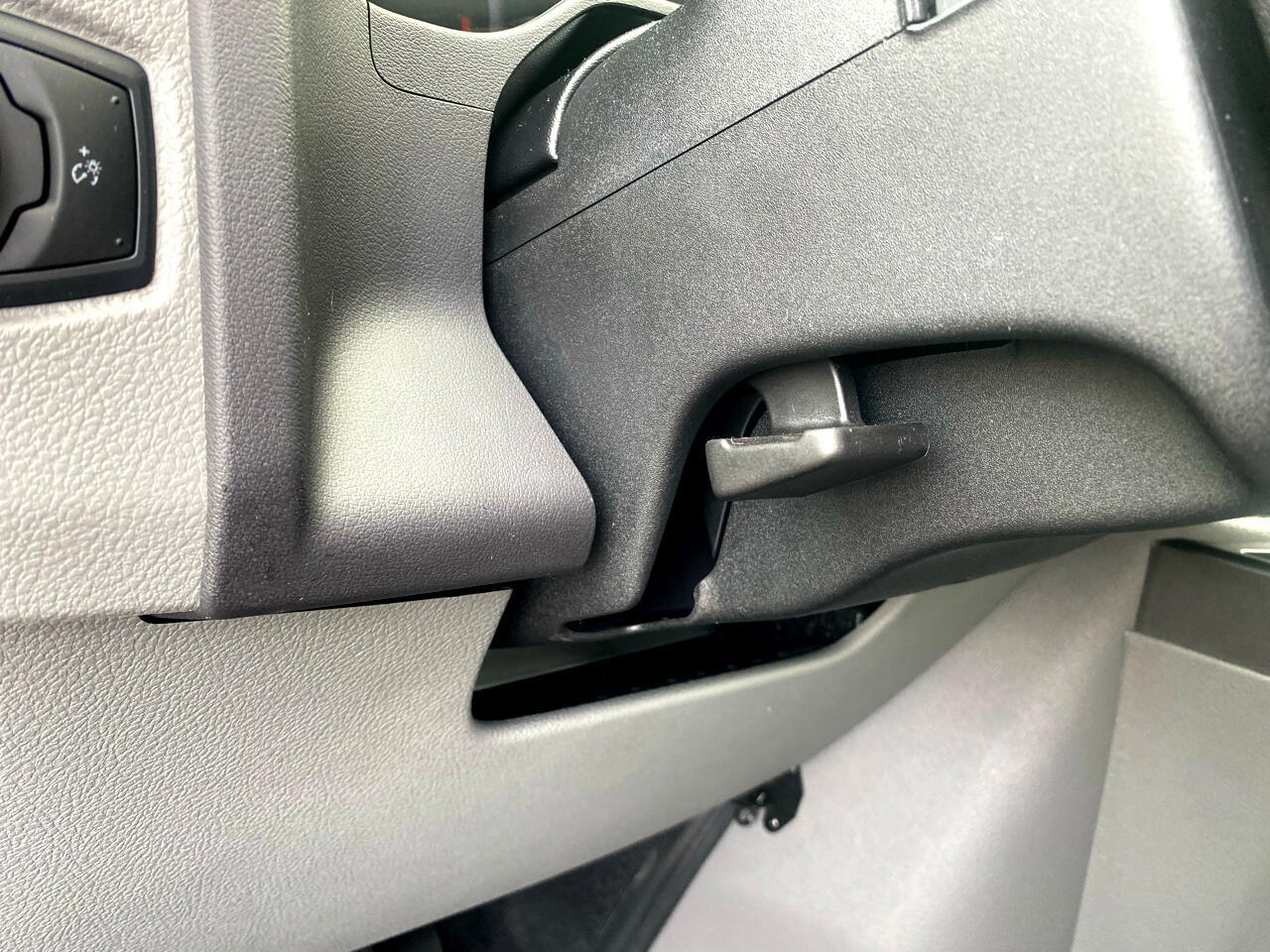 Used 2024 Ford E-350 and Econoline 350 Super Duty w/ Power Windows & Locks Group image 28