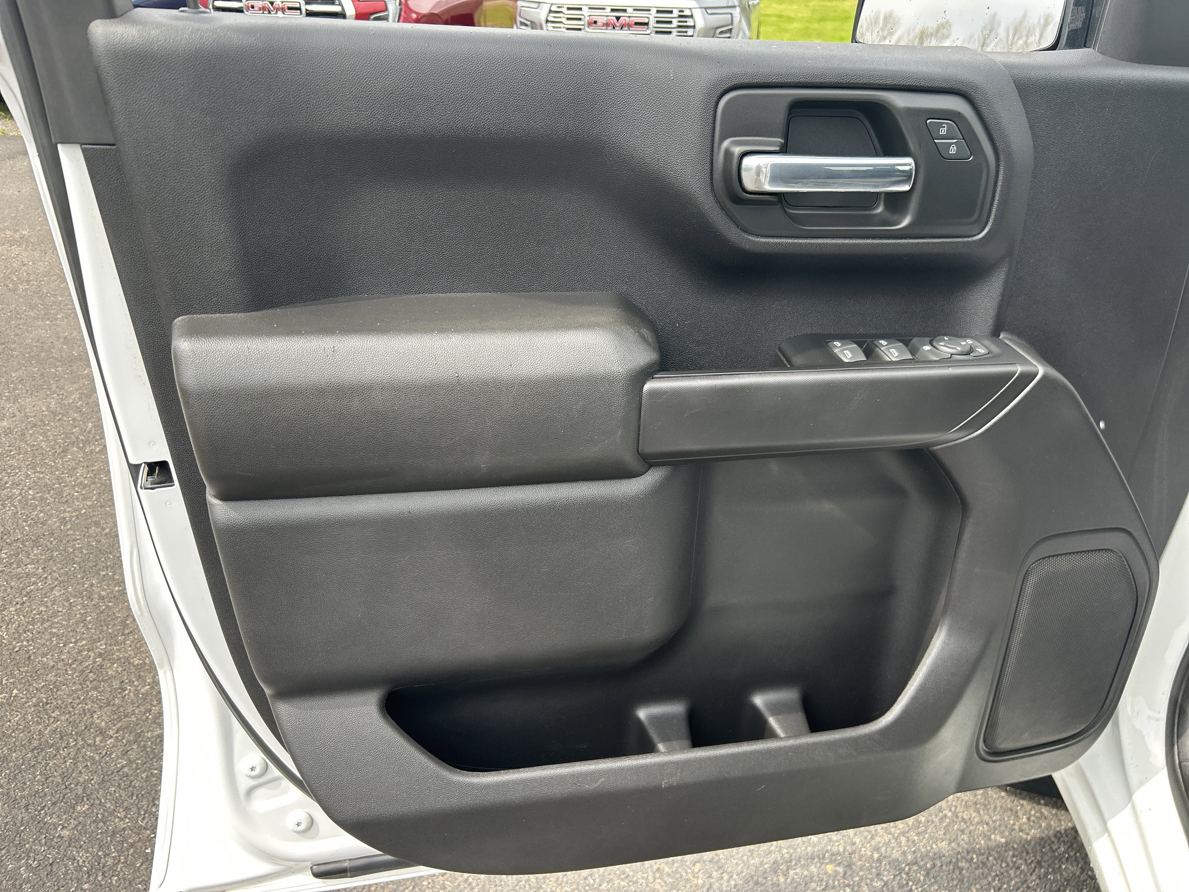 Used 2023 Chevrolet Silverado 1500 Custom AWD/4WD image 15
