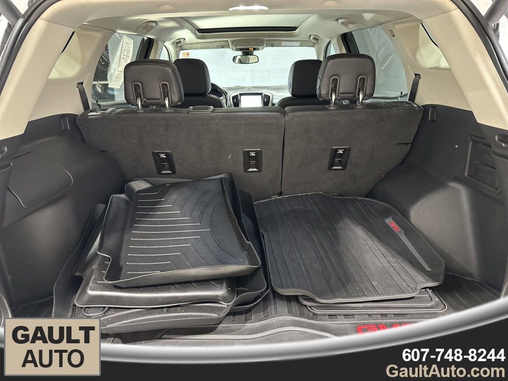 Used 2019 GMC Terrain Denali w/ Advanced Safety Package image 17
