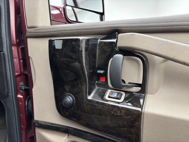 Used 2020 GMC Savana 2500 w/ Enhanced Convenience Package RWD image 23