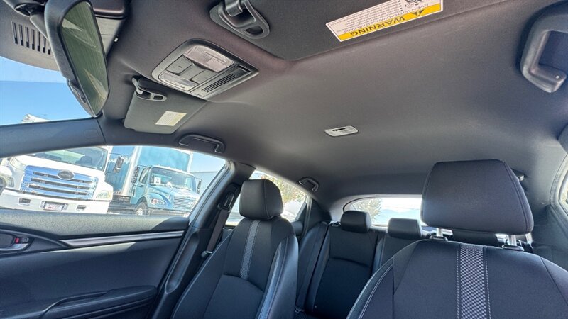 Used 2021 Honda Civic Sport image 7