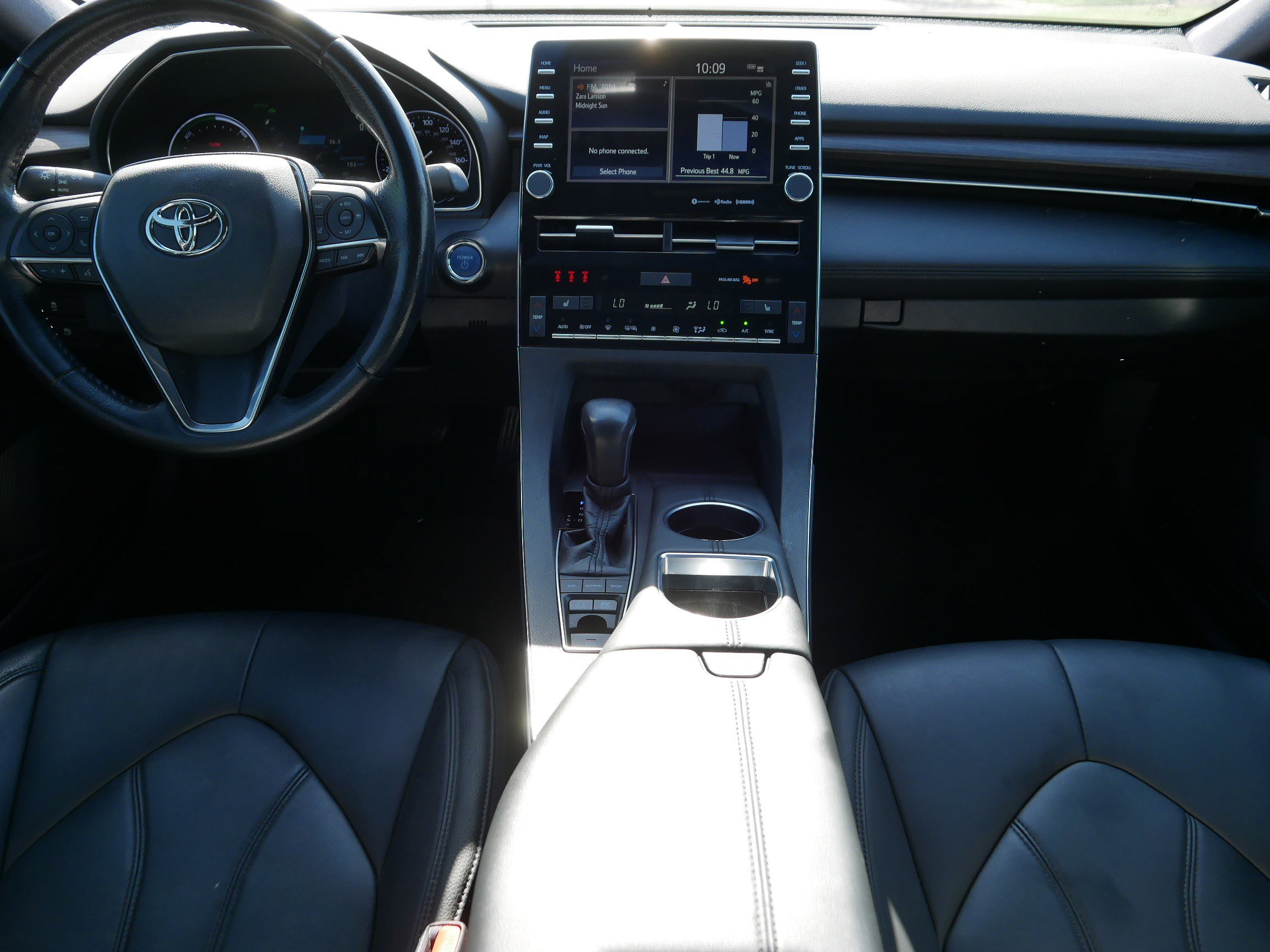 Used 2020 Toyota Avalon XLE FWD image 10