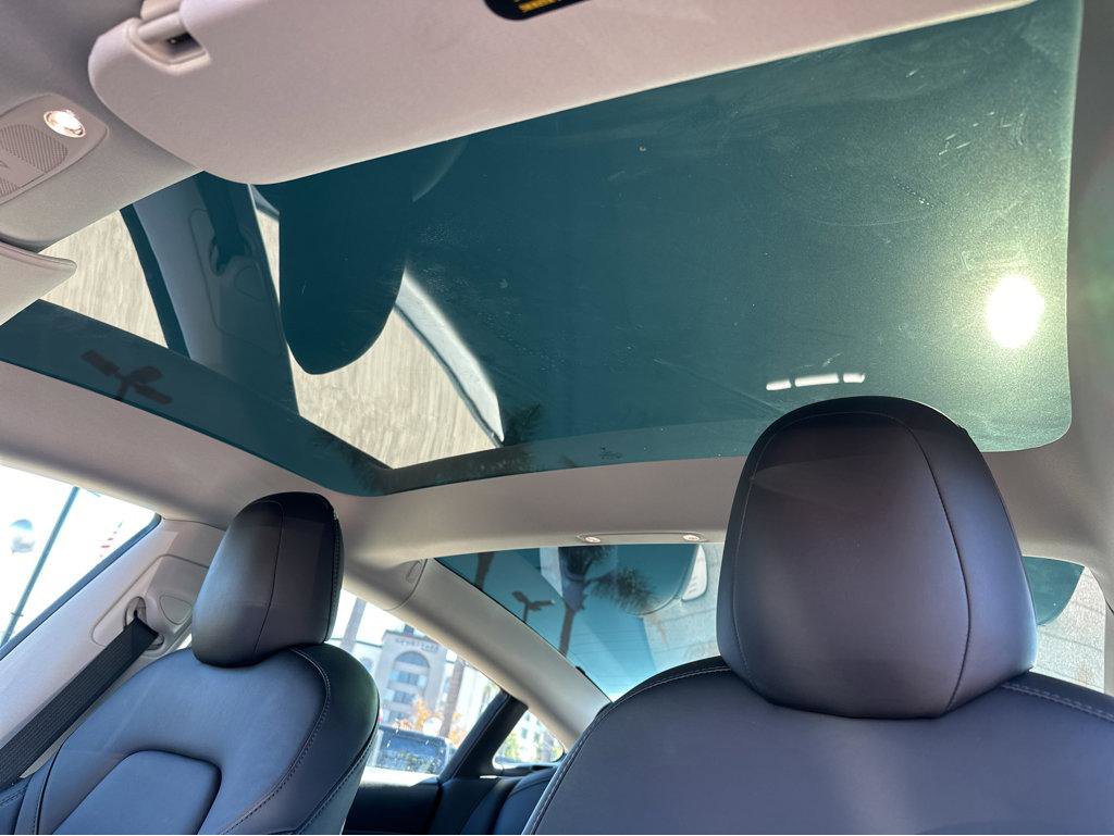 Used 2021 Tesla Model 3 Standard Range Plus image 7