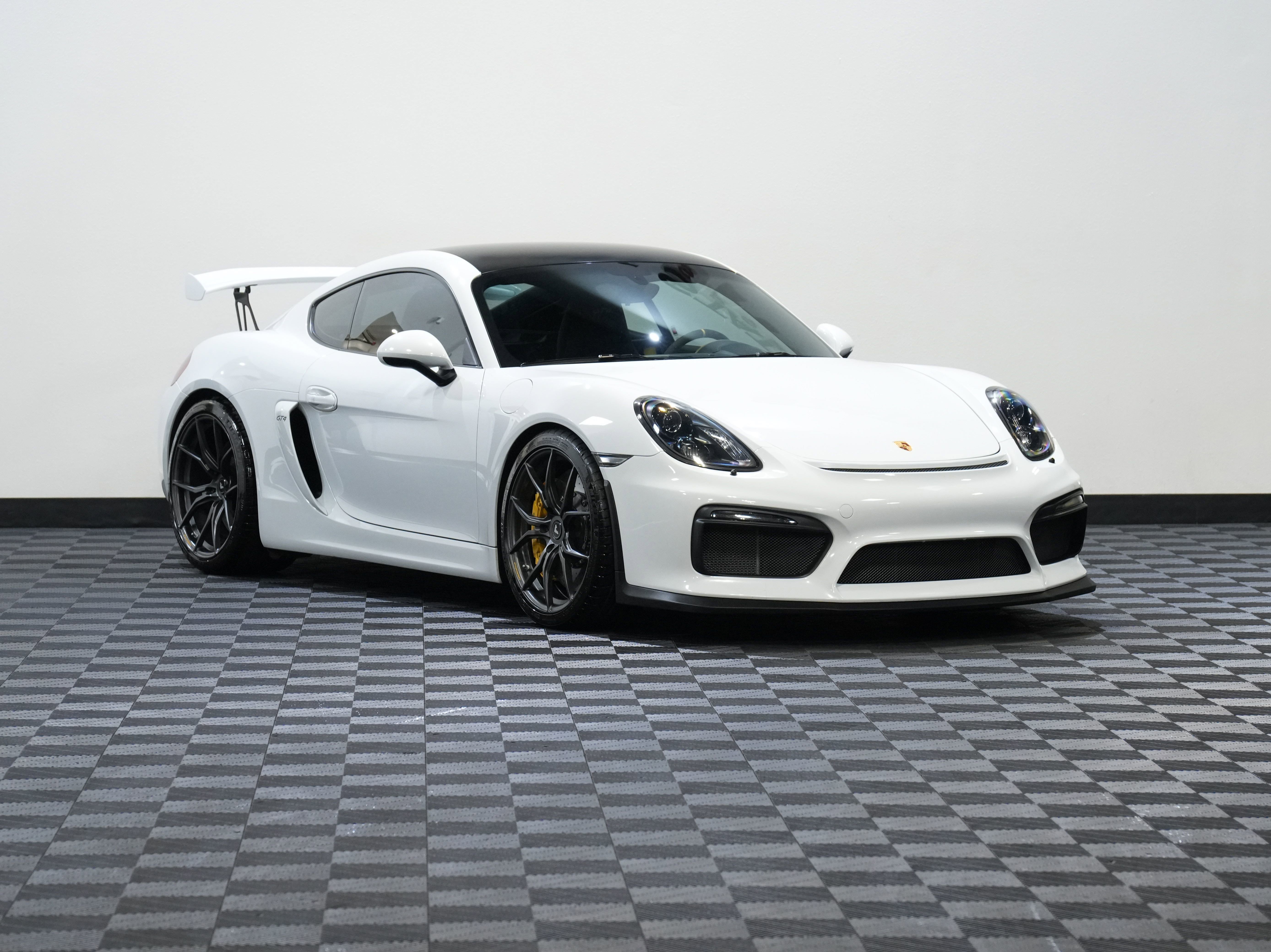 Used 2016 Porsche Cayman GT4 RWD image 5