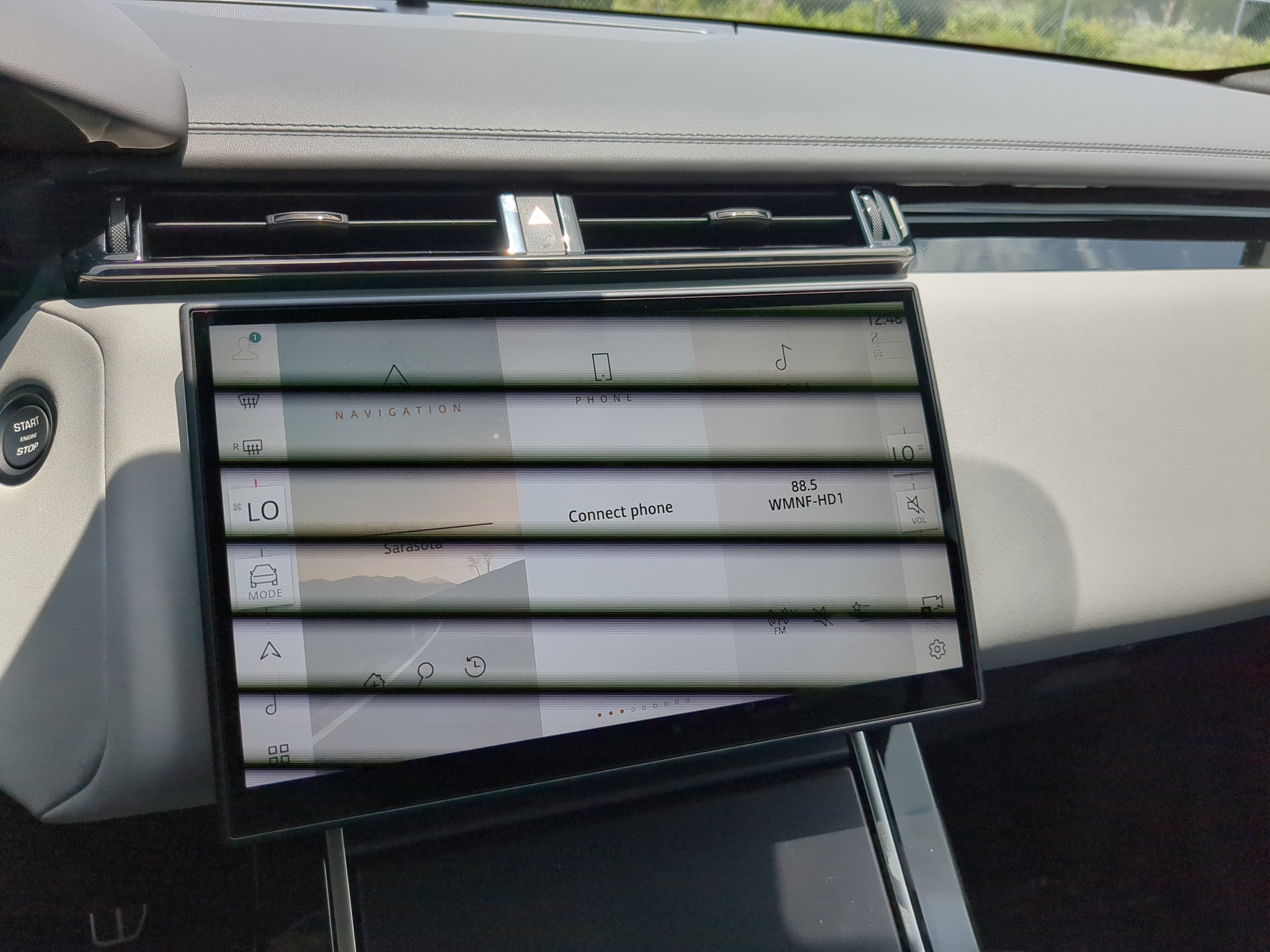 New 2026 Land Rover Range Rover Velar Dynamic SE image 21