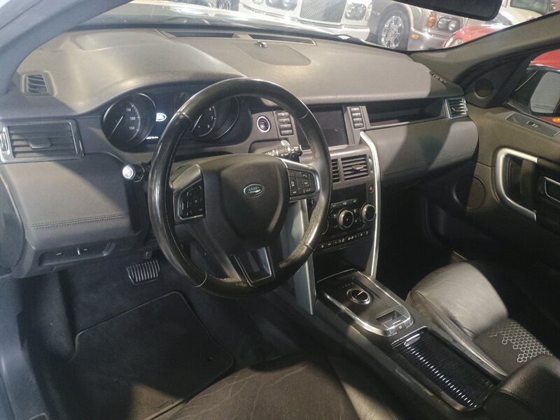 Used 2019 Land Rover Discovery Sport SE AWD/4WD image 12