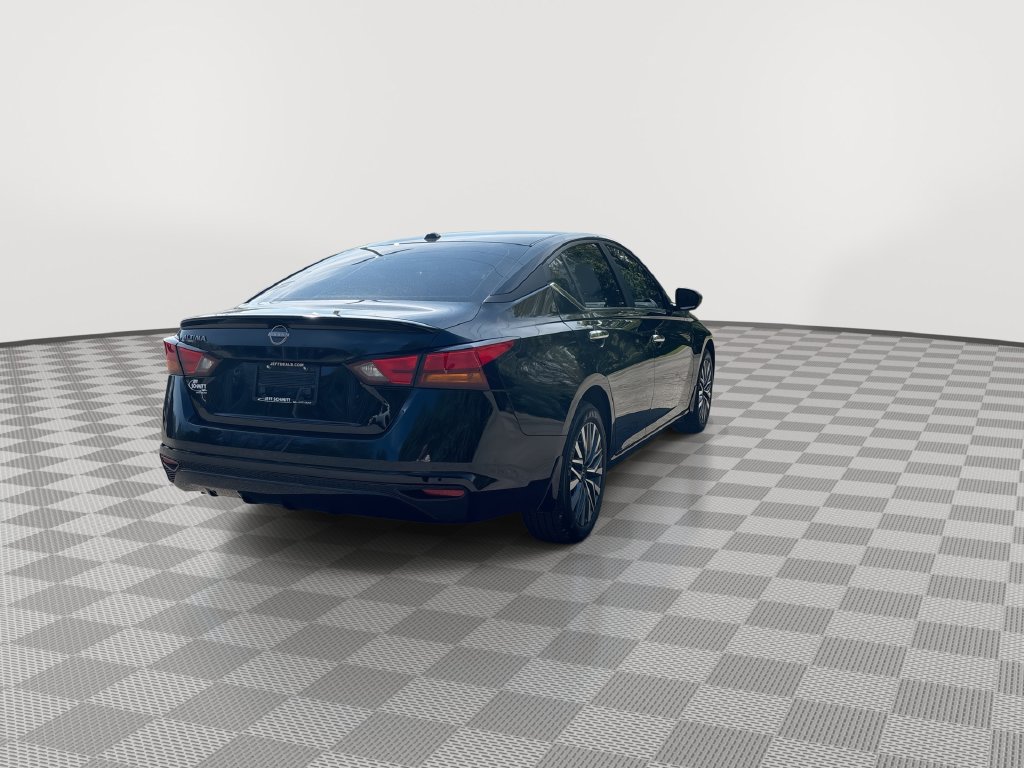 Certified 2025 Nissan Altima 2.5 SV FWD image 12