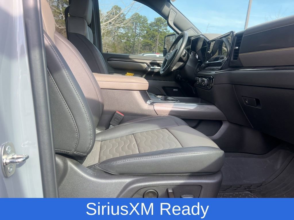 Used 2024 Chevrolet Silverado 2500 ZR2 w/ Technology Package image 15